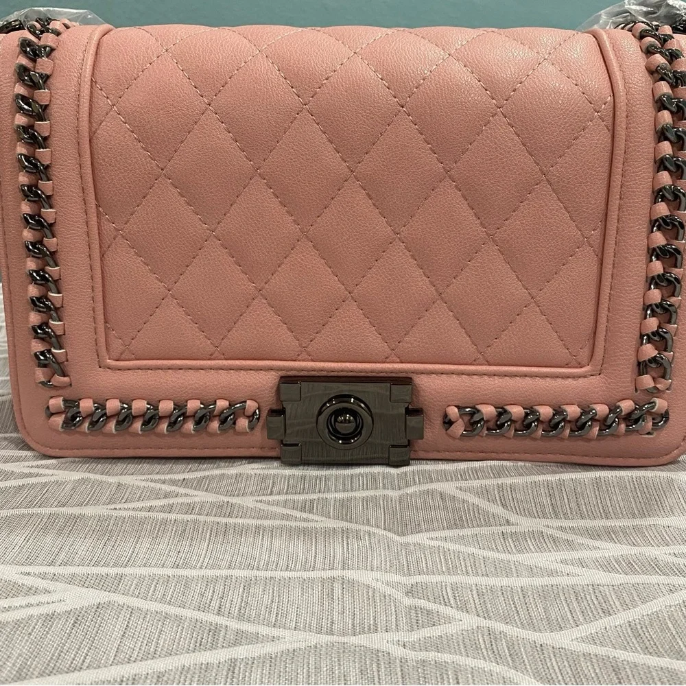 Fashion leather blush bag ad and wallet. - Picture 2 of 7